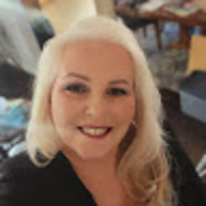 Meet your Posher, Teresa